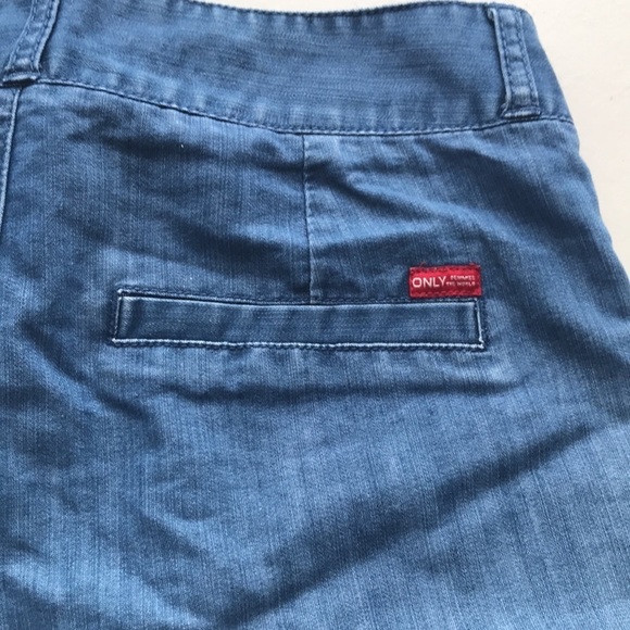 Only Luxury for you pleated mid rise denim shorts 27 - Picture 6 of 12